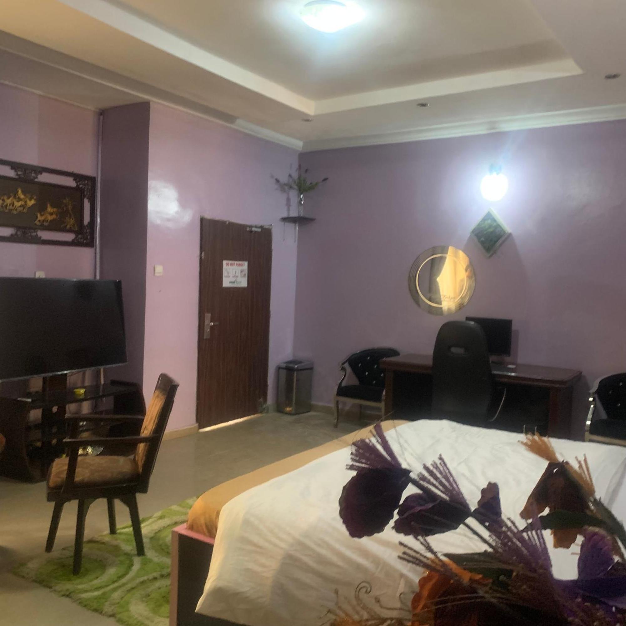 Health Plaza Abuja Aparthotel Ngoại thất bức ảnh