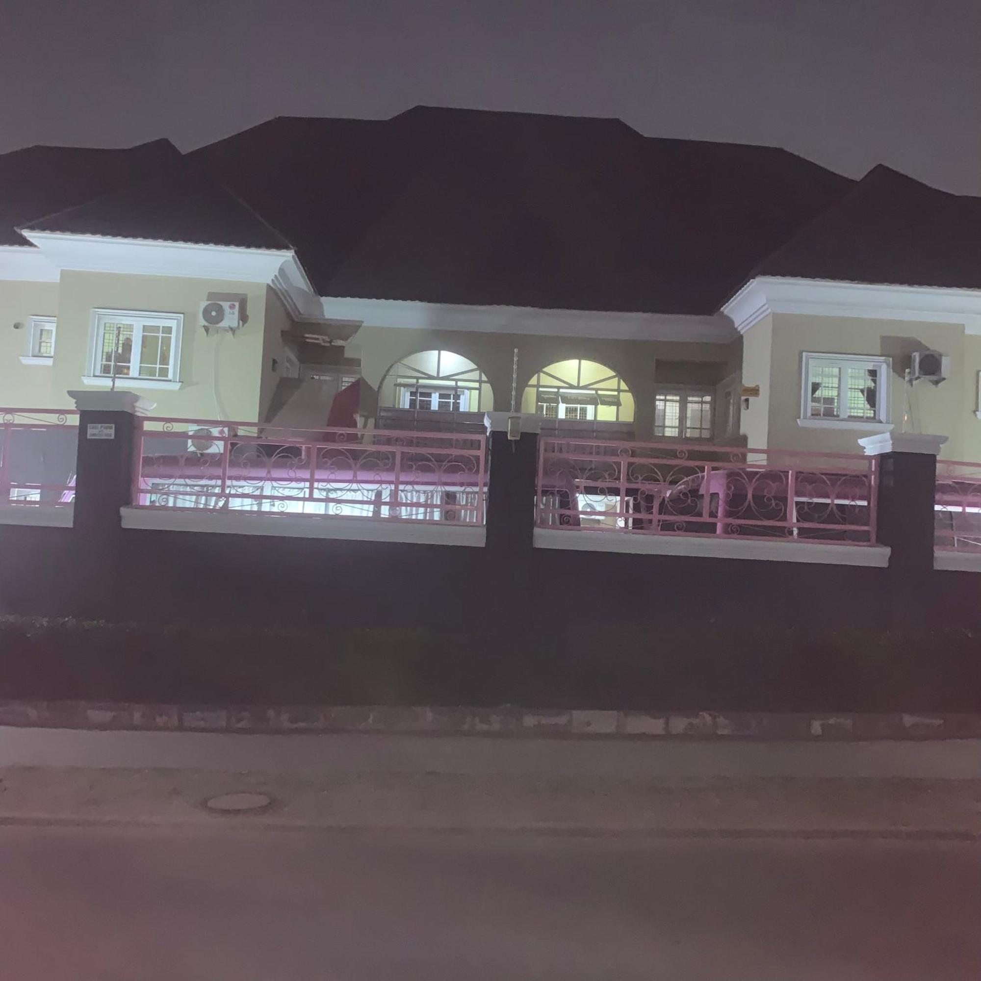 Health Plaza Abuja Aparthotel Ngoại thất bức ảnh