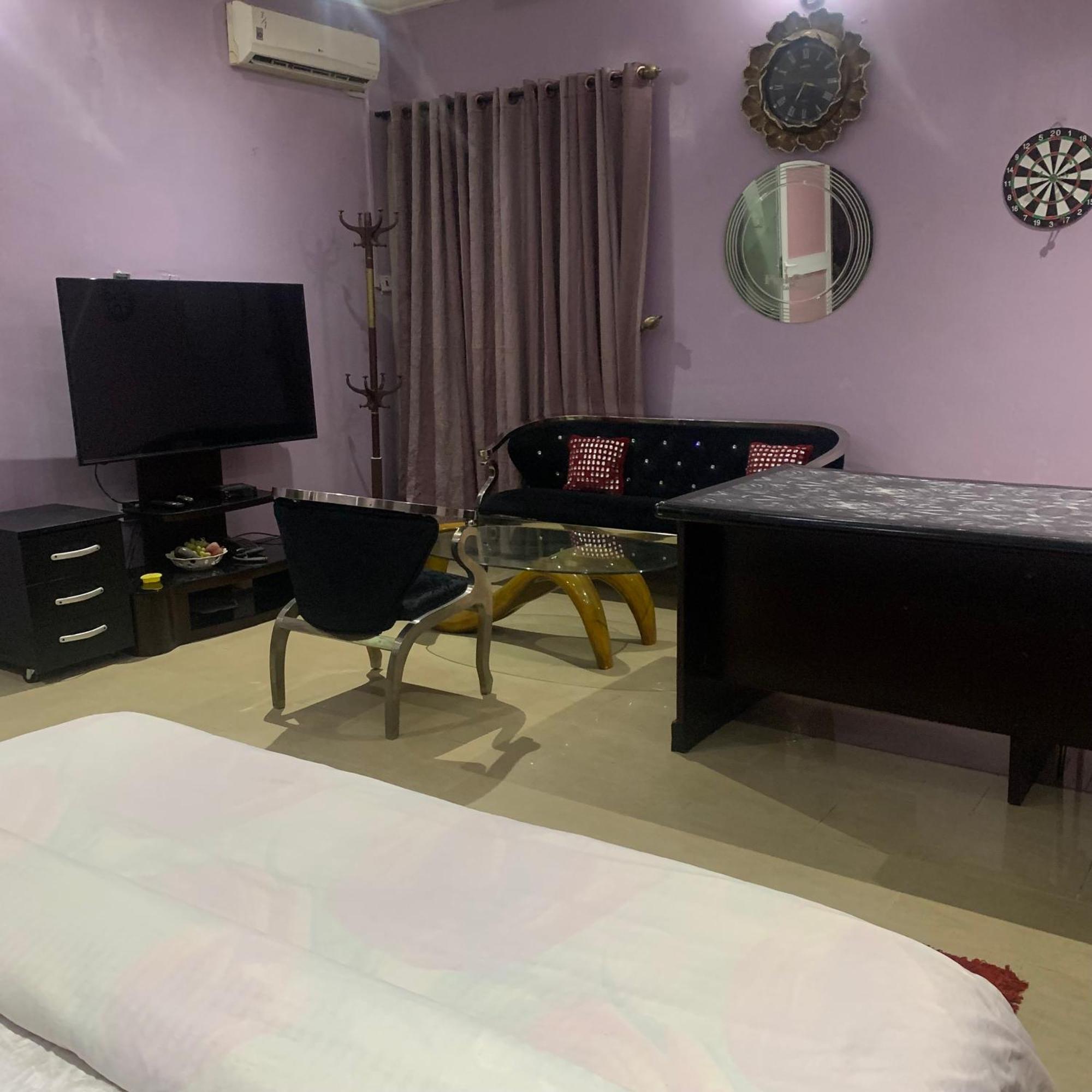 Health Plaza Abuja Aparthotel Ngoại thất bức ảnh