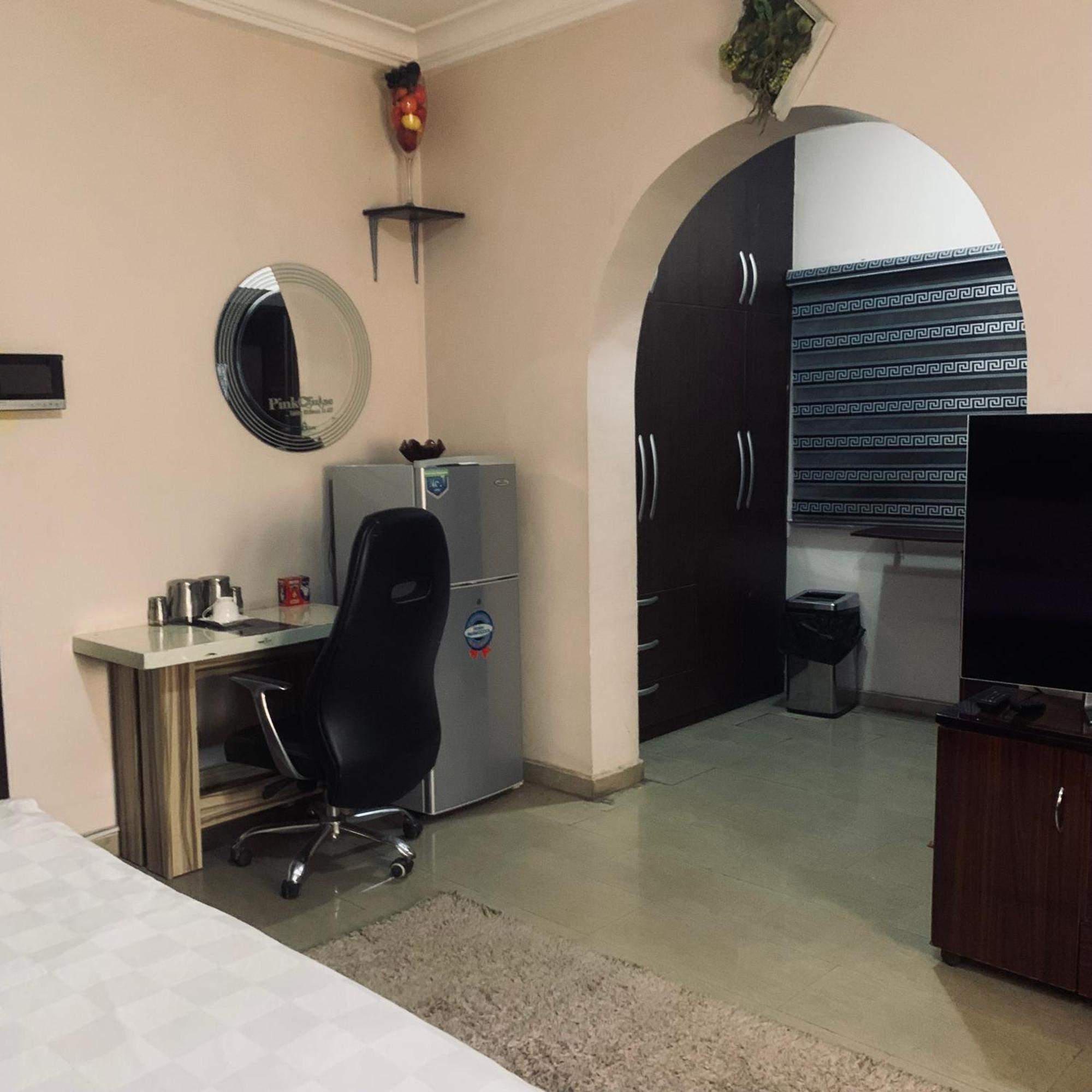 Health Plaza Abuja Aparthotel Ngoại thất bức ảnh