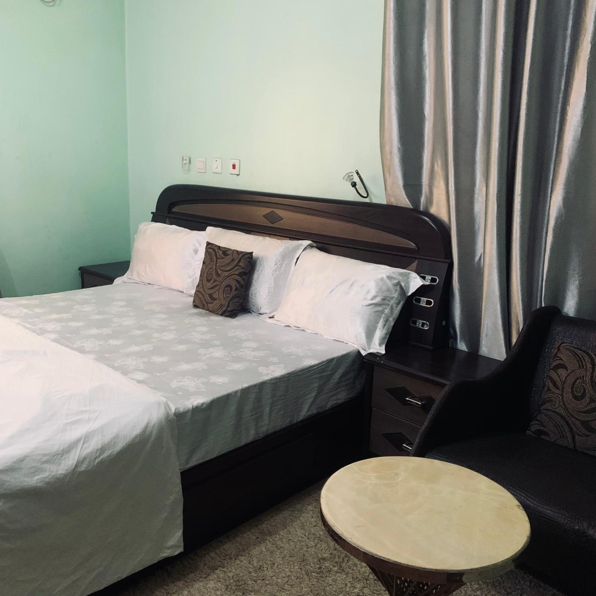 Health Plaza Abuja Aparthotel Ngoại thất bức ảnh