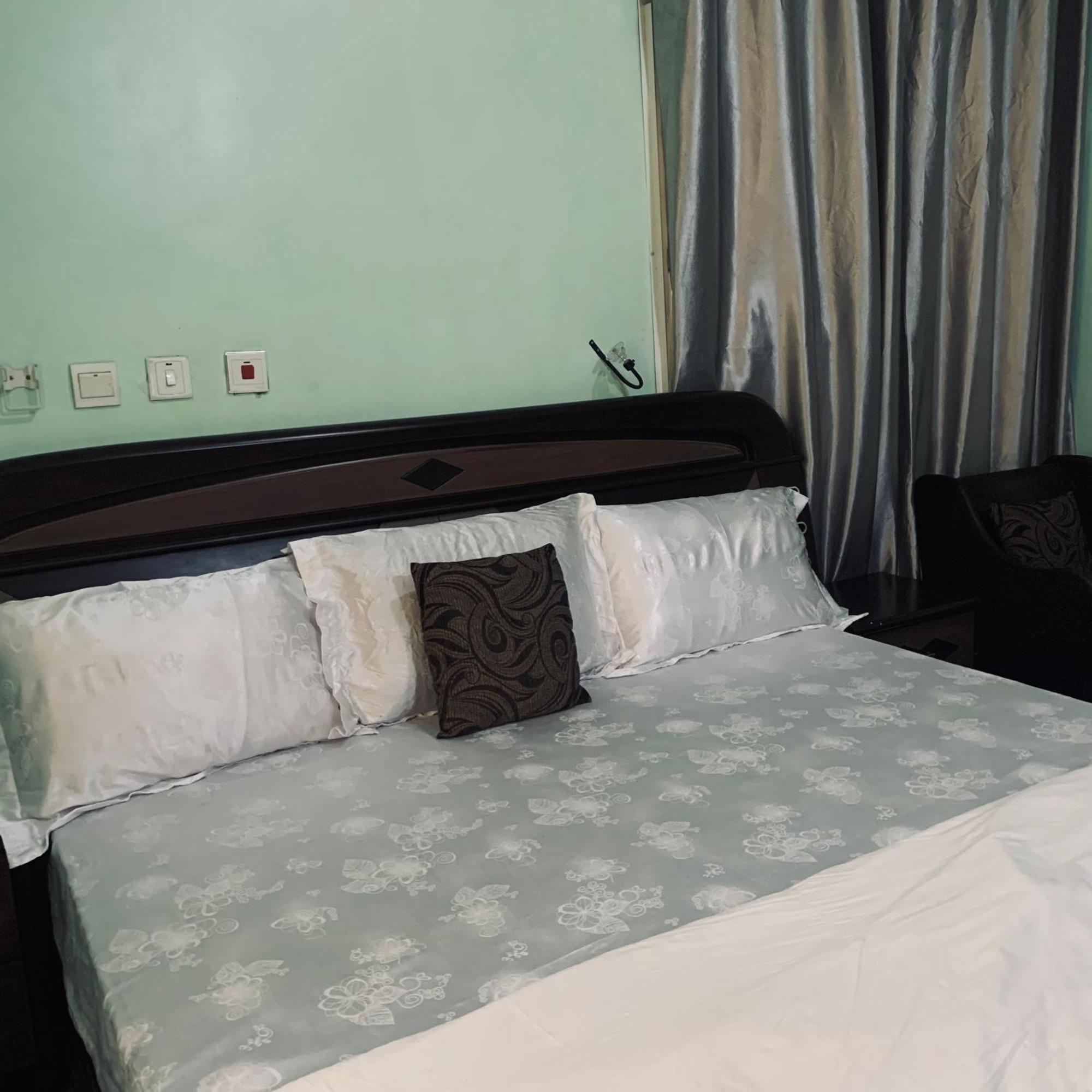 Health Plaza Abuja Aparthotel Ngoại thất bức ảnh