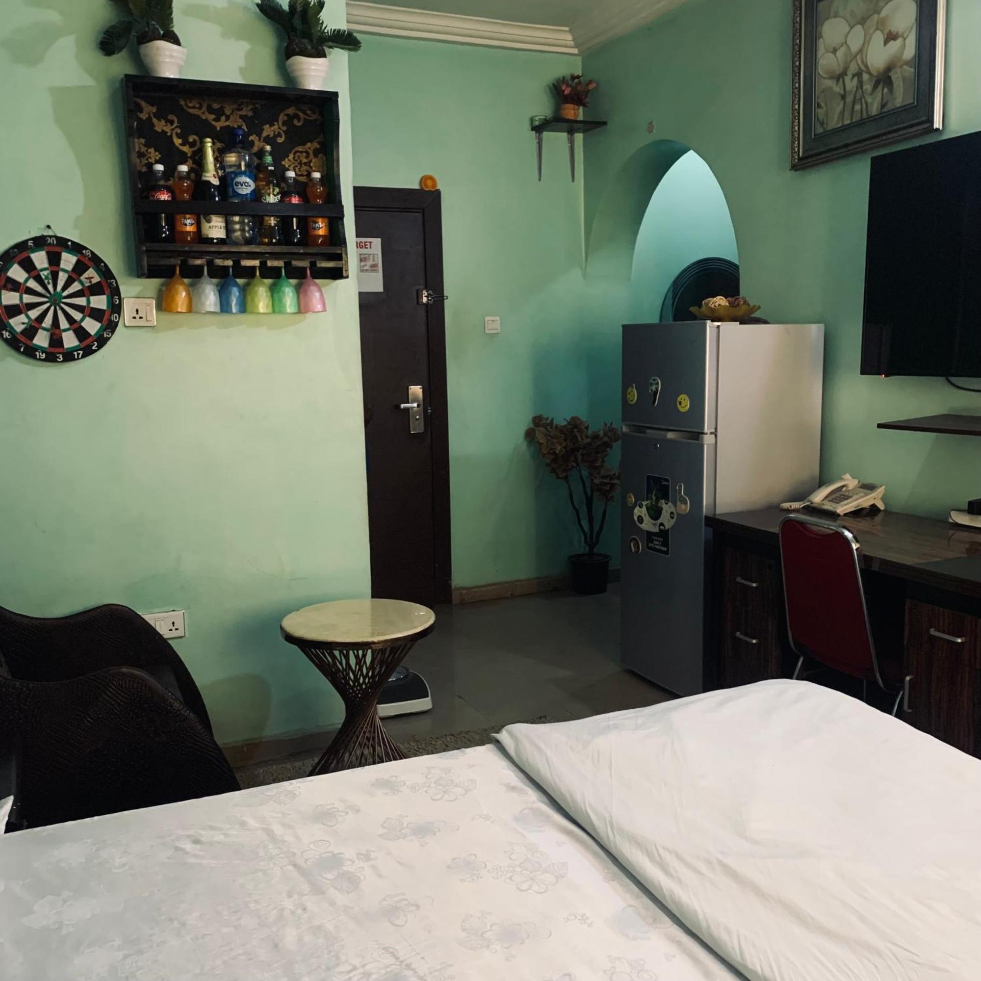 Health Plaza Abuja Aparthotel Ngoại thất bức ảnh